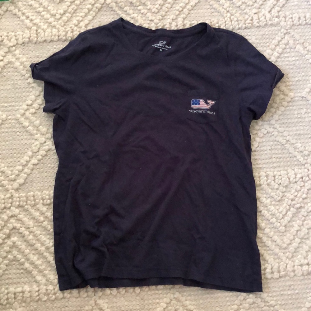 Vineyard vines tee